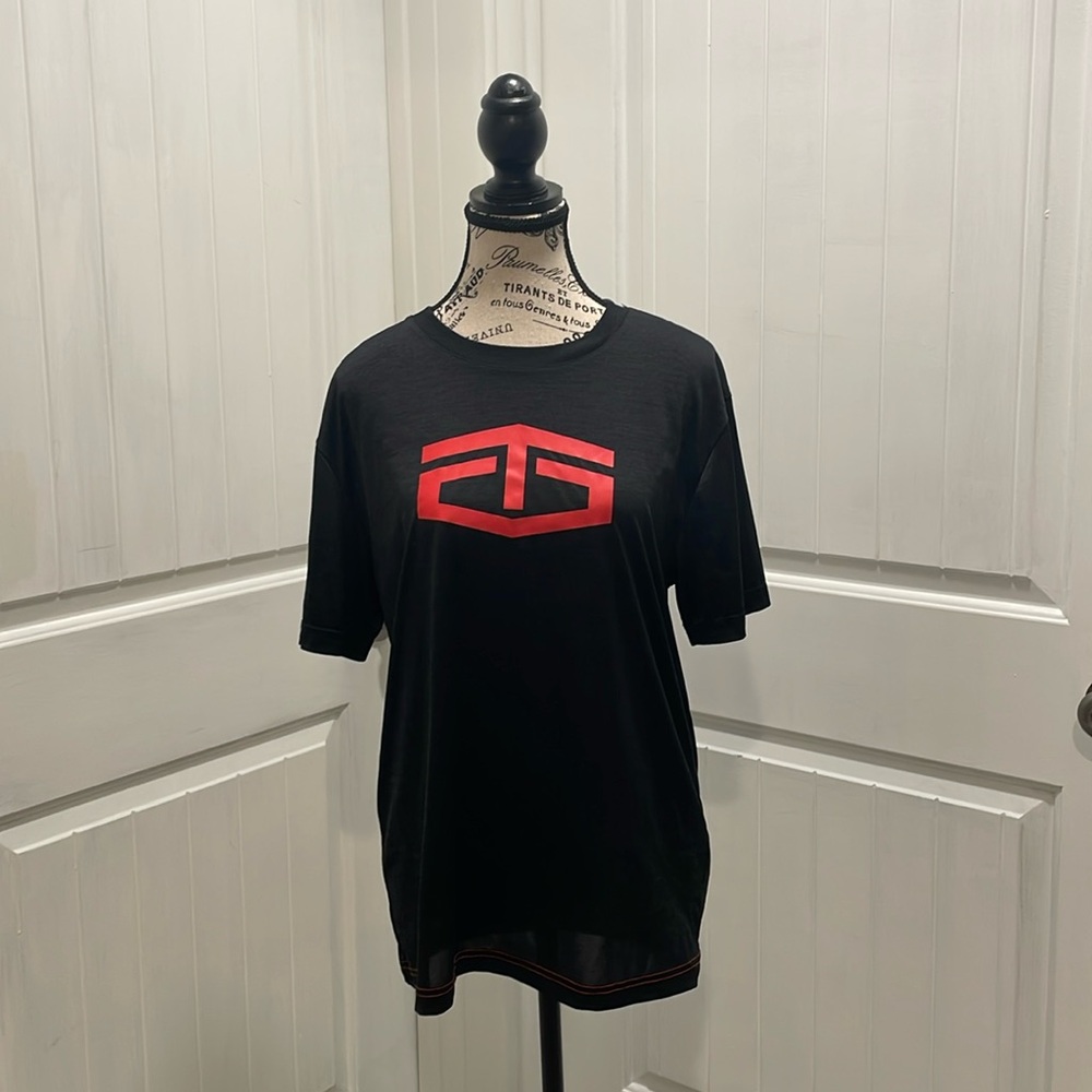 Tapout Shirts Men's Workout Graphic Print Tee Size M